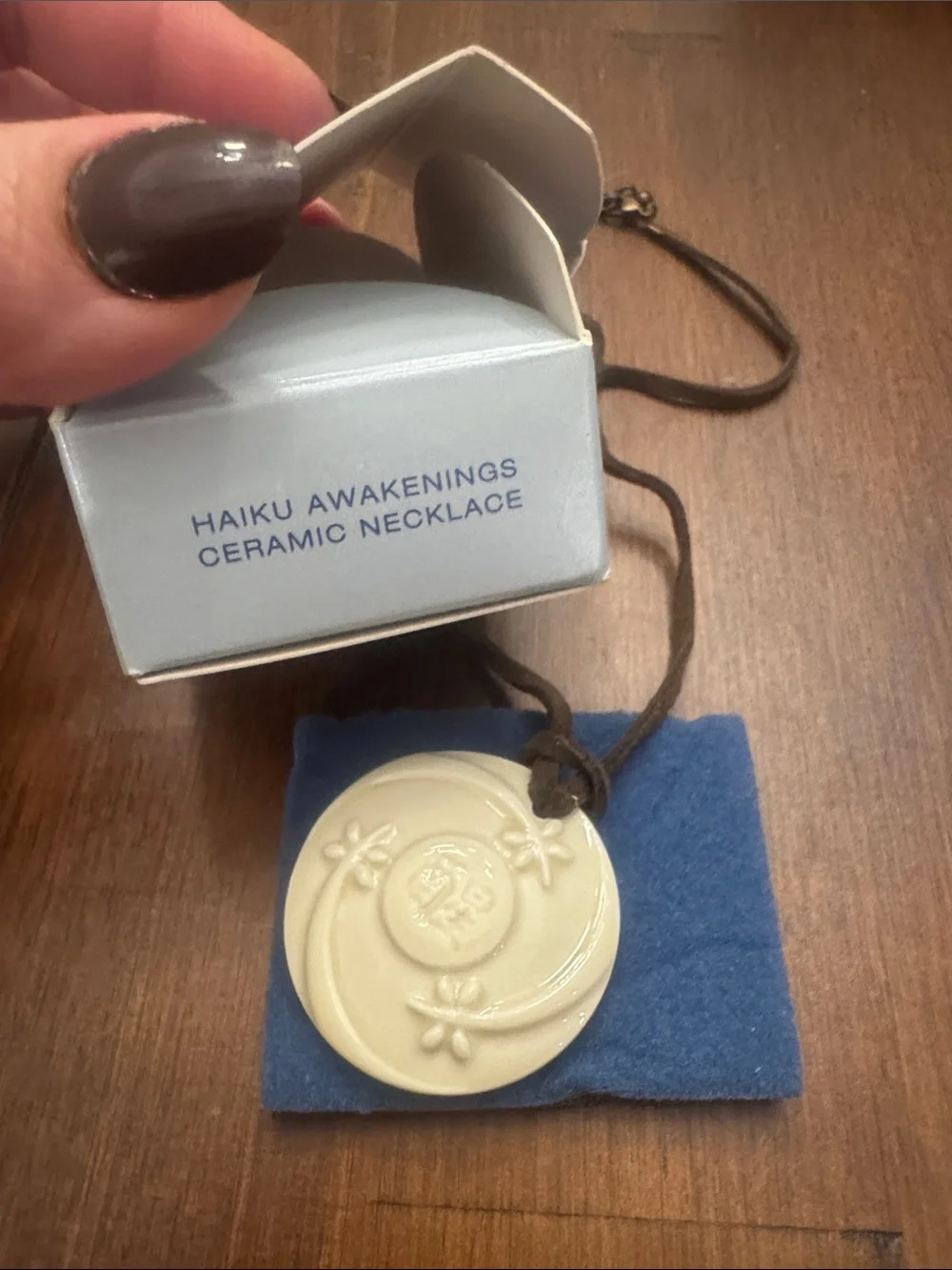 Vintage Avon Cream Haiku Awakenings Ceramic Pendant Necklace w/ Brown Cord -New